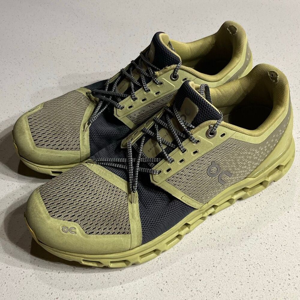 On Cloudflyer Running Shoes Mens 9 Gray Lime Green CloudTec Swiss Engineering